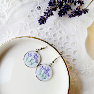 Kolczyki haftowane z lawendą jasne okrągłe