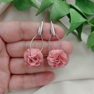 Kolczyki kwiaty mauve na lato różowe brudny zgaszony