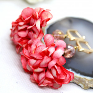 kolczyki - łososiowy kwiat hortensji