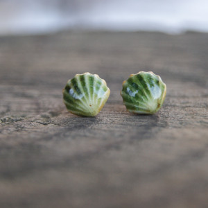 Kolczyki Muszelki "Wiosenny Brzeg" - ceramiczne sztyfty