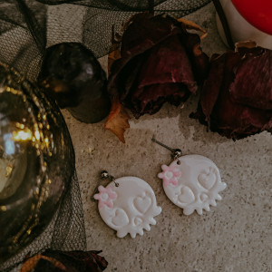 Kolczyki Poclay- Urocze Czaszki (Cozy Halloween)