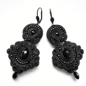 Kolczyki sutasz Back to Black