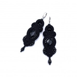 Kolczyki sutasz czarne „Orina” długie wiszące wieczorowe z kryształami