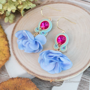 Kolczyki sutasz kwiaty Fuksja i Błękit