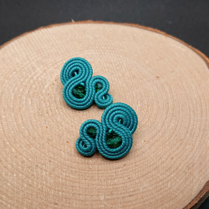 Kolczyki sutasz sztyfty 8