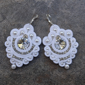 Kolczyki sutaszowe White Cascade