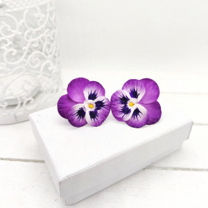 Kolczyki-sztyfty z polimerowej gliny bratki, małe kolczyki artystyczny