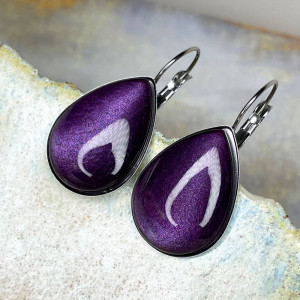 Kolczyki w odcieniu perłowego fioletu na biglach Parla e14/13