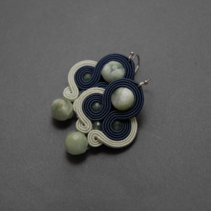 kolorowe kolczyki lub klipsy sutasz z angelitami pawimi