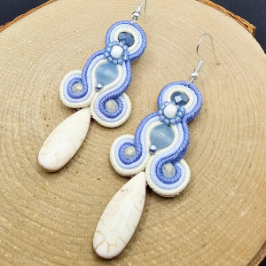 Kolorowe kolczyki sutasz z howlitem 4