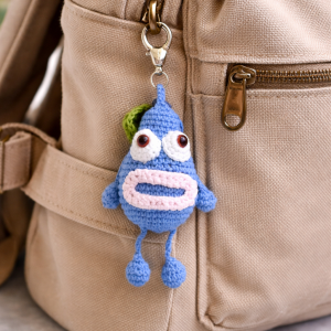 KOLOROWY BRELOK SZYDEŁKOWY – WESOŁY STWOREK HANDMADE II