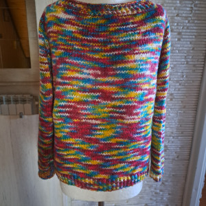 Kolorowy sweterek z wełną polecam 36-40