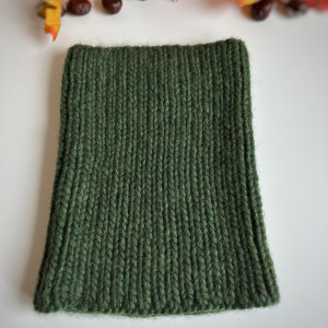 Komin ręcznie robiony z grubej 100% wełny peruwiańskiej - zielony