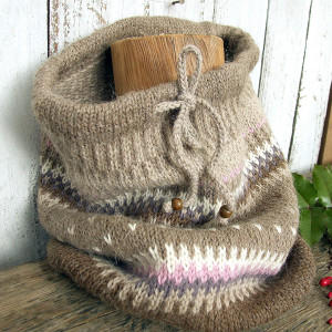 Komin z alpaki, beżowo-brązowy z odrobiną różu i wrzosu