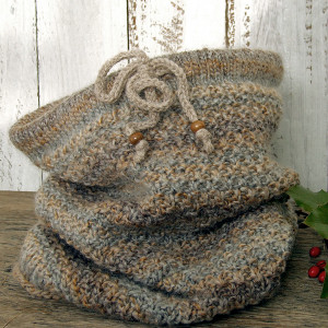 Komin z troczkami, beżowo - szary