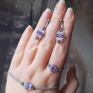 Komplet biżuterii - bransoletka, pierścionek i kolczyki - kamienie