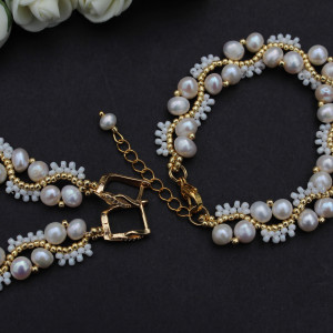 komplet biżuterii z naturalnych białych pereł