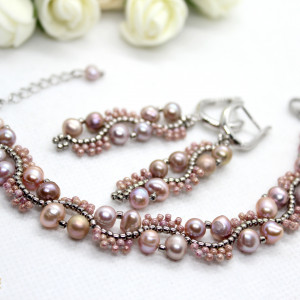 komplet biżuterii z różowych naturalnych pereł