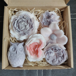 Komplet mydełek ozdobnych.