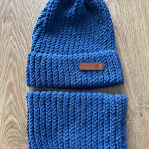 Komplet niebieska jeans czapka i komin z Merino