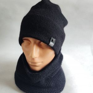 Komplet ręcznie robiony na drutach z alpaką, czarny.