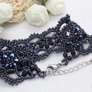 koronkowa bransoletka z matowych koralików - fiolet