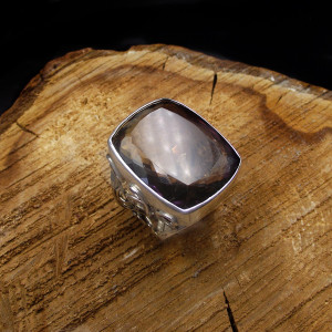 Koronkowy pierścionek z prostokątnym ametrynem