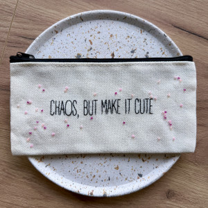 Kosmetyczka saszetka z haftem 2