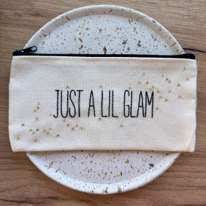 Kosmetyczka saszetka z haftem 4