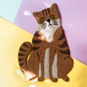 Kot Karmel - dywan salonowy