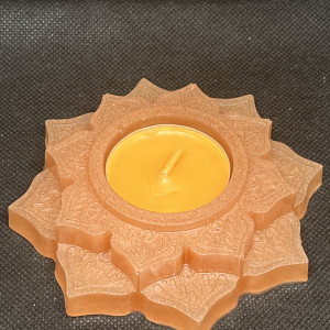 Kremowy świecznik z żywicy epoksydowej