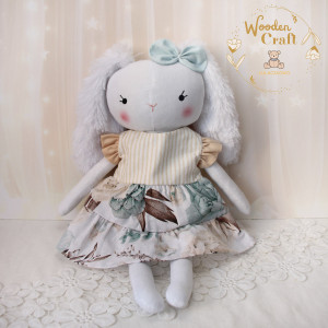 Króliczek Nela przytulanka prezent w miętowo-beżowej sukience GOTOWA