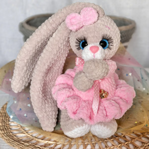 Królik wykonany szydełkiem - róż