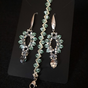 Kryształowy Komplet Biżuterii "Silver Chrysolite"