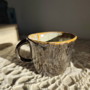 kubek ceramiczny stare złoto