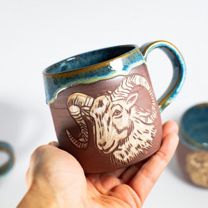 Kubek ceramiczny z Muflonem | Leśne opowieści