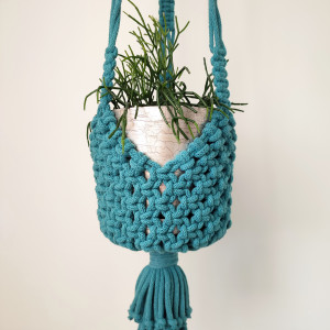 Kwietnik wiszący ze sznurka, Kwietnik na okno morski kolor