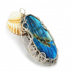 Labradoryt, Srebrny wisior z labradorytem duży