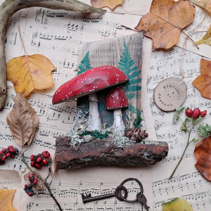 Leśny wieszak z muchomorkami no 1