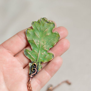 Liść dębu  - naszyjnik z miedzi z liściem