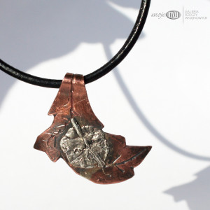 Liść z kleksem srebra