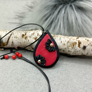 „LOUISE” wisiorek z glinki polimerowej