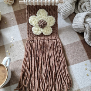 Makatka kwiatek, dekoracja na ścianę