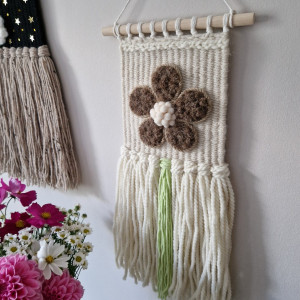 Makatka kwiatek, rękodzieło na ścianę