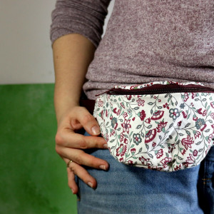 Mała nerka na rower drobne kwiatki folk