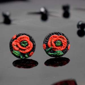 Małe kolczyki sztyfty czerwony mak