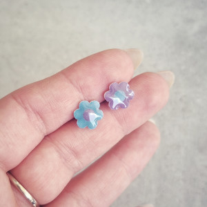 Małe kolczyki sztyfty- kwiatki