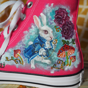 malowanie butów Alicja w Krainie Czarów