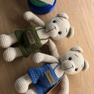 Mały miś na szydełku, przytulanka dla dziecka, personalizowany miś