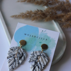 Marmurkowe kolczyki liście